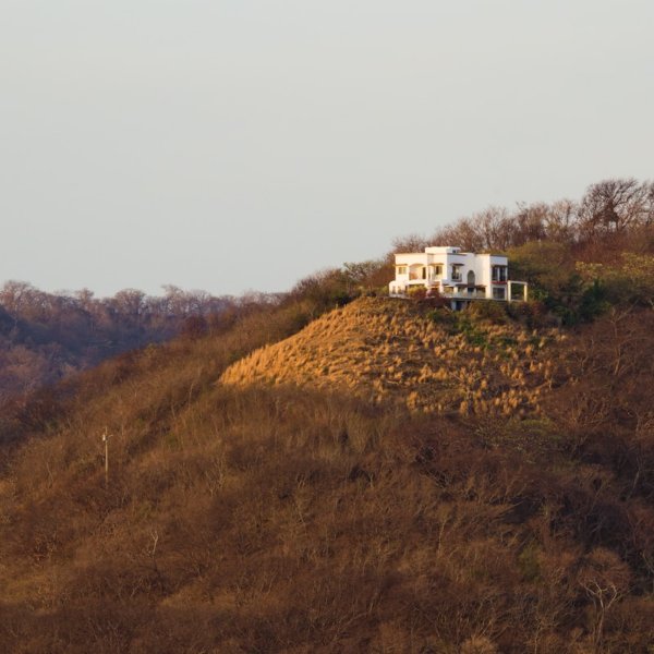 Homes for Sale in Costa Rica: What Every Foreign Buyer Needs to Know Before Making an Offer