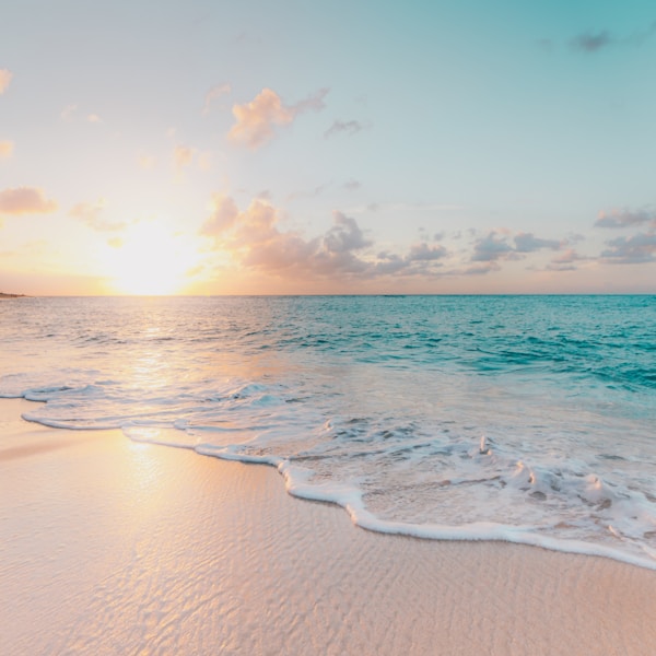 Costa Rica beach sunset for retirees